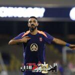 محمود سنجاري: محترف عربي...