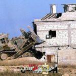 الفلسطينيون يهدمون منازلهم بأيديهم...