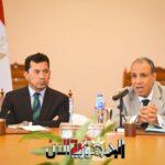 وزير الخارجية والهجرة يستقبل...