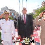 محافظ الغربية يضع إكليل...